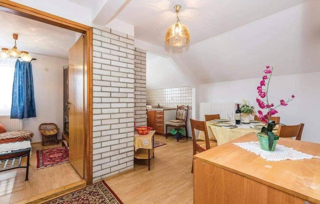 Svetlicic Apartment *